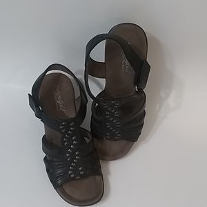 Natural soul all thru comfort women's black sandal
